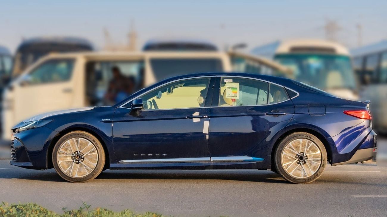 Toyota Camry 2025 Toyota Camry LE 2.5L AT Hybrid (Blue)