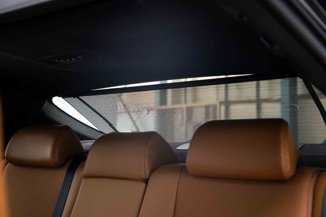 Toyota Camry GLE 2.5L - NETURAL BLACK INSIDE TAN | EXPORT ONLY