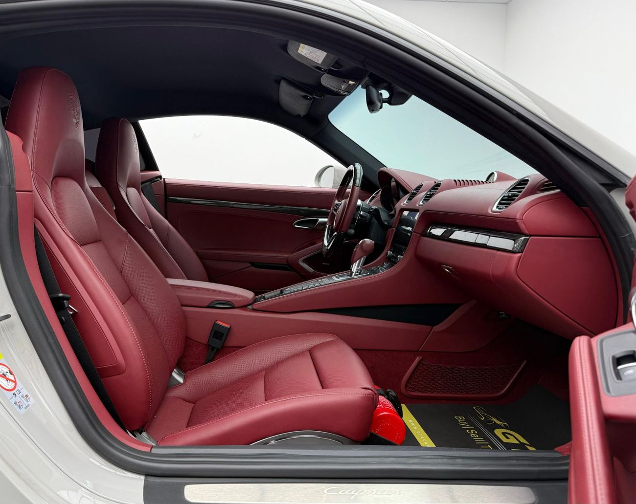 بورش كايمان 718 2024 Porsche 718 Cayman Style Edition, Aug 2026 Porsche Warranty, Porsche Full Service History, GCC