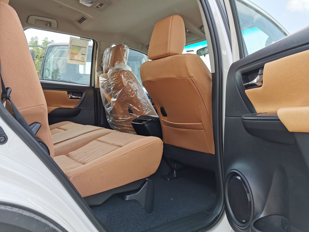 Toyota Fortuner 2.7L PETROL, 17" ALLOY RIMS, CRUISE CONTROL (CODE # TFGX21)