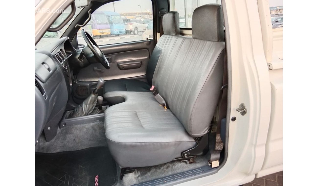 تويوتا هيلوكس TOYOTA HILUX PICK UP RIGHT HAND DRIVE  (PM1546)