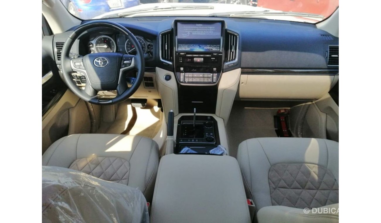 Toyota Land Cruiser v6 grand touring  full option