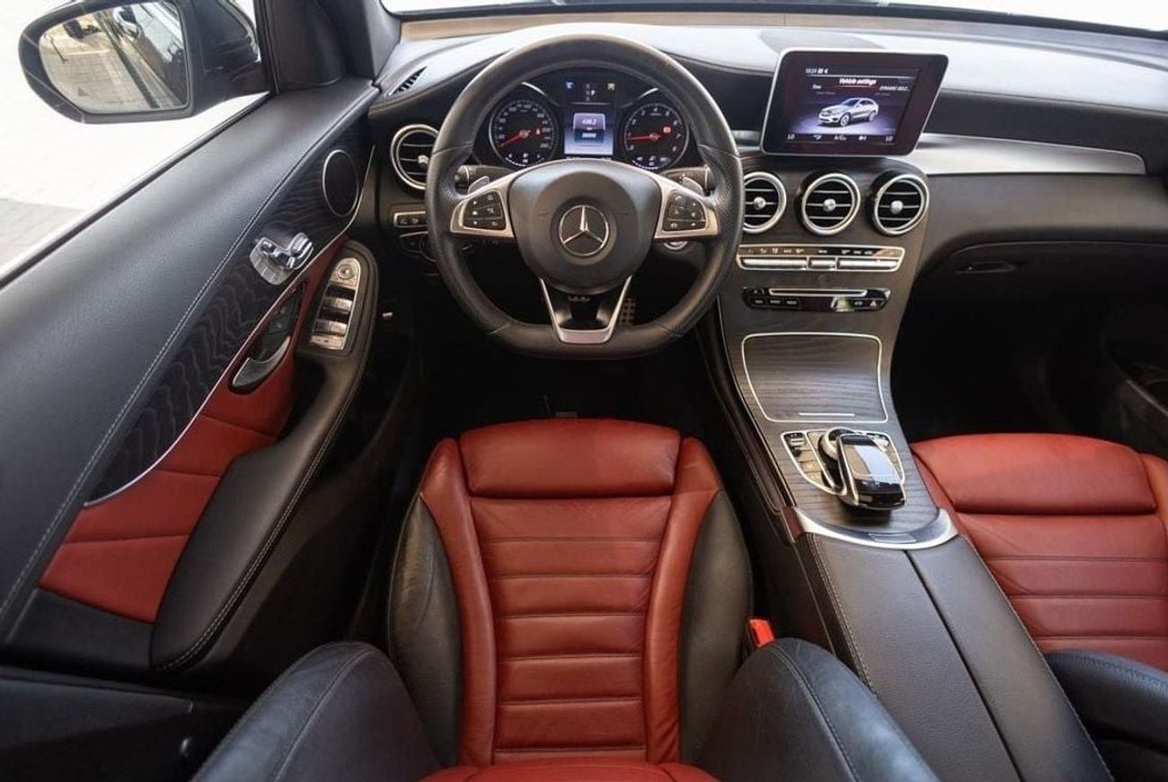 Mercedes-Benz GLC 250 AMG 2.0L Mercedes-Benz GLC250 Coupe AMG 2019 GCC under Warranty with Flexible Down-Payment.