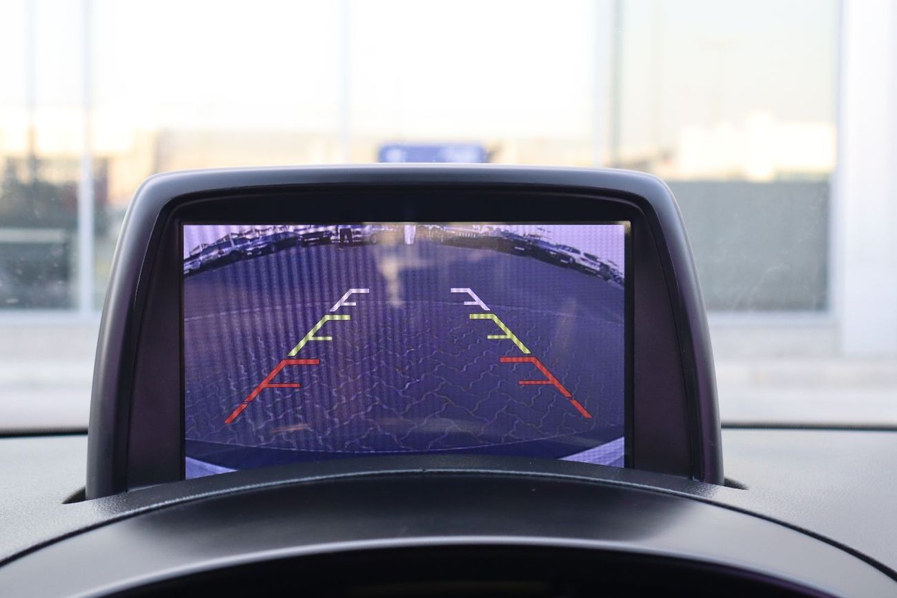 هيونداي H1 ستاريكس Hyundai H1 12-Seater Passenger Van 2016