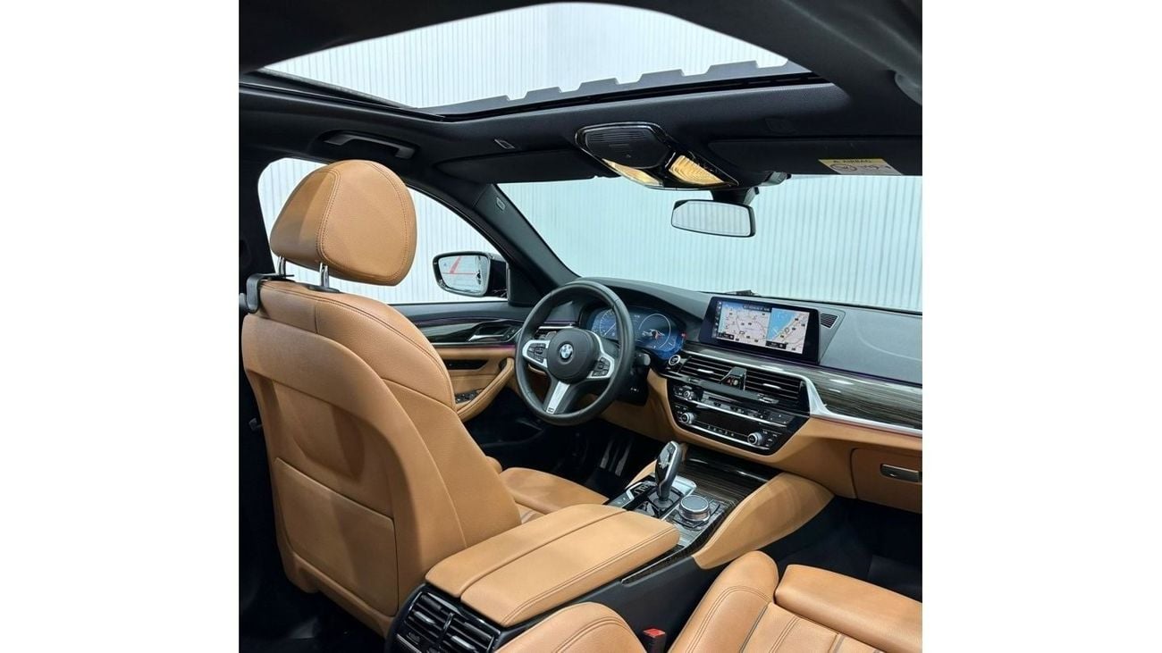 بي أم دبليو 520i M سبورت 2019 BMW 520i M-Sport, Warranty, Full BMW Service History, Full Options, GCC