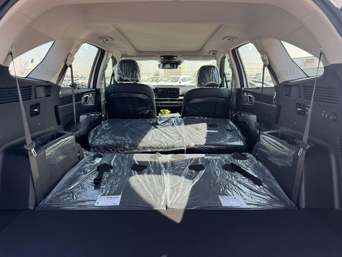 كيا سورينتو EX Prestige 2.5L Petrol 4WD 2026 Model Export ONLY @ 129,500 AED