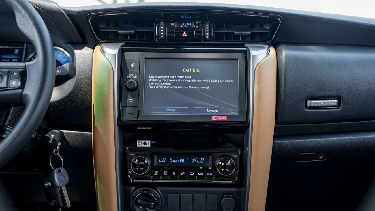 تويوتا فورتونر Toyota Fortuner 2.7L Petrol 4x4 MY2024