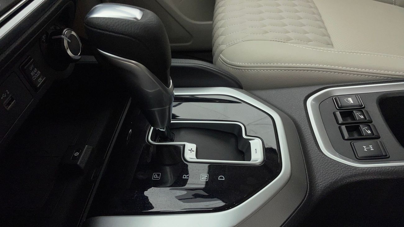 نيسان إكستيرا TITANIUM 2.5 | بدون دفعة مقدمة | اختبار القيادة في المنزل