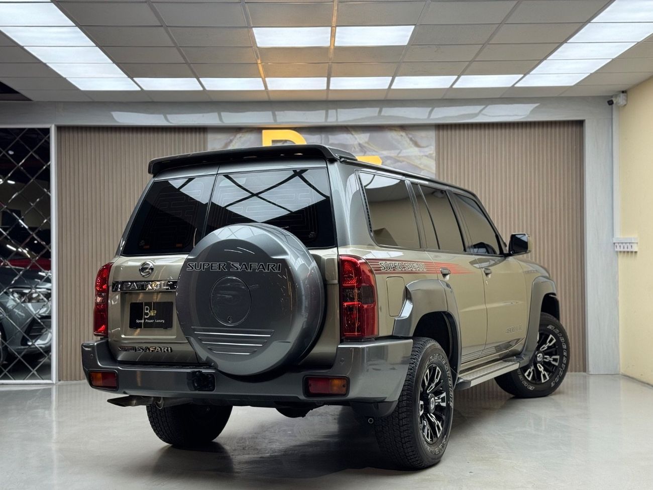 Nissan Patrol Super Safari