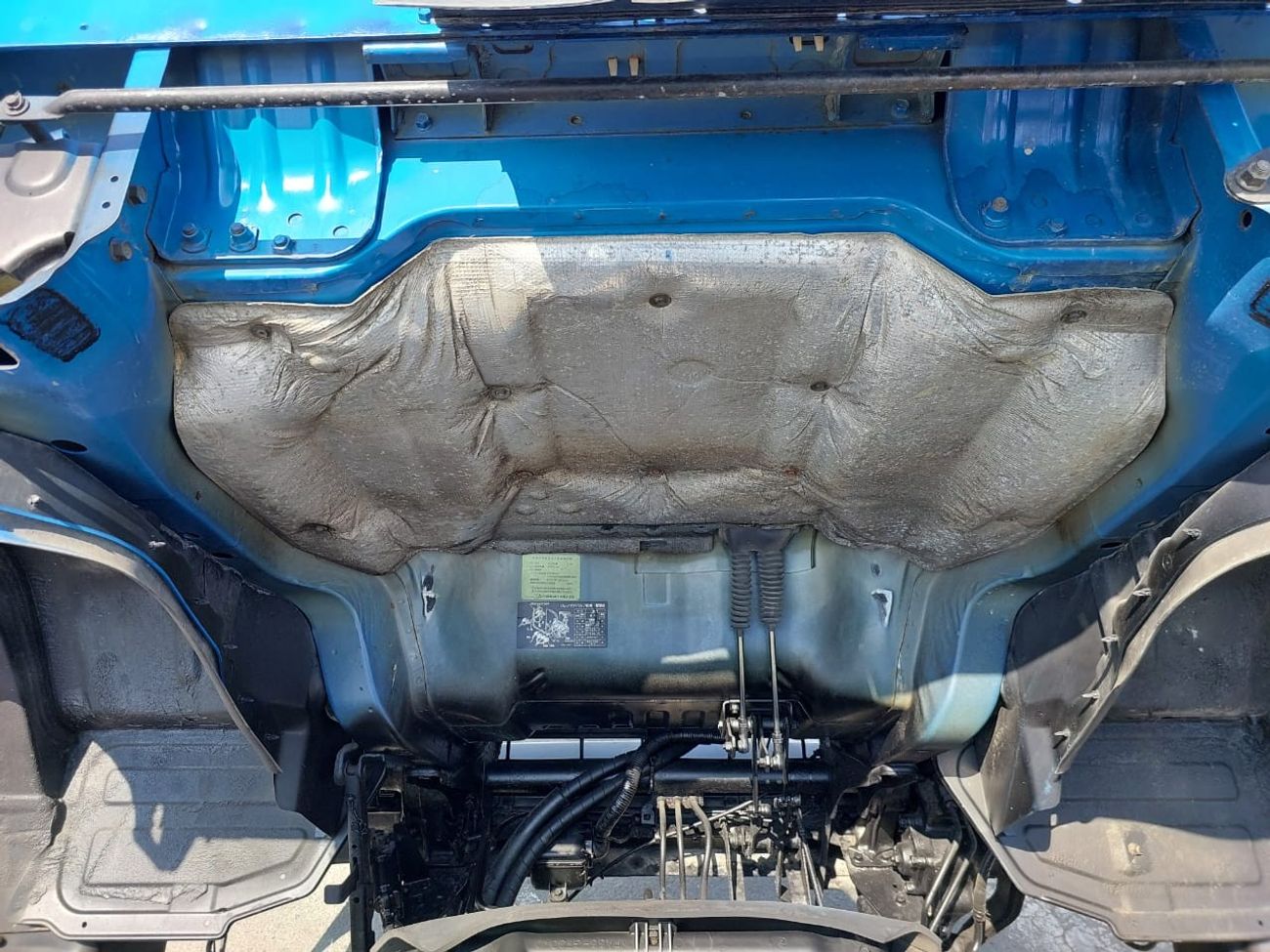 ميتسوبيشي فوسو كانتير MITSUBISHI CANTER TRUCK RHD 1997  MODEL 4.5 L DIESEL MANUAL(PM23164)