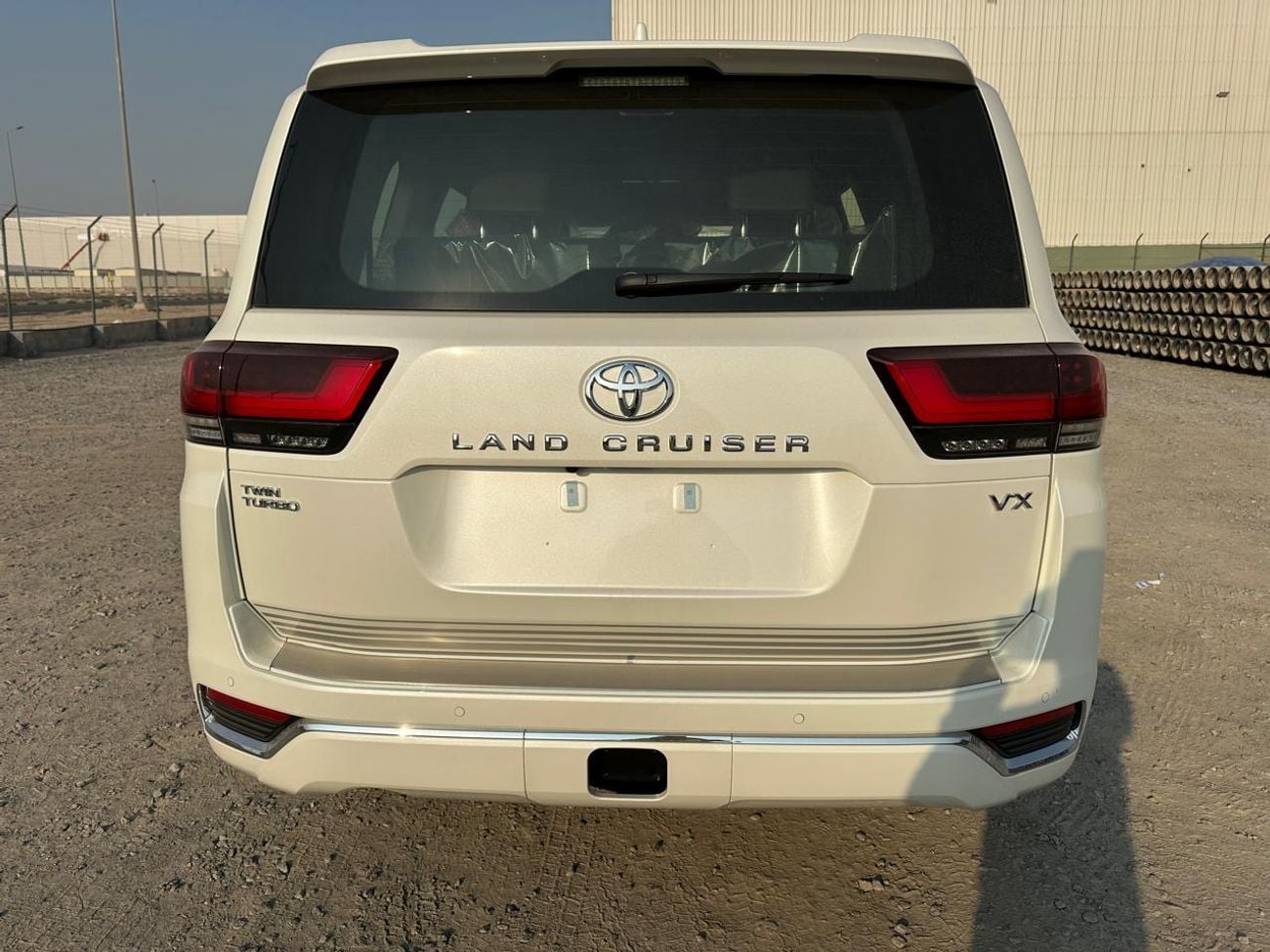 تويوتا لاند كروزر Toyota Land Cruiser VX 3.5L 2026 TT With Radar (Export Only)