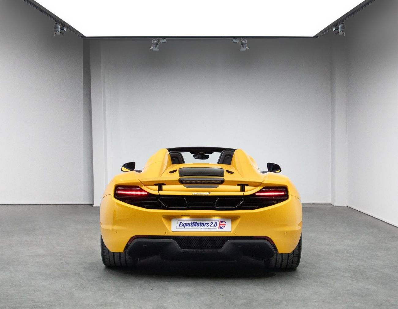 مكلارين MP4-12C