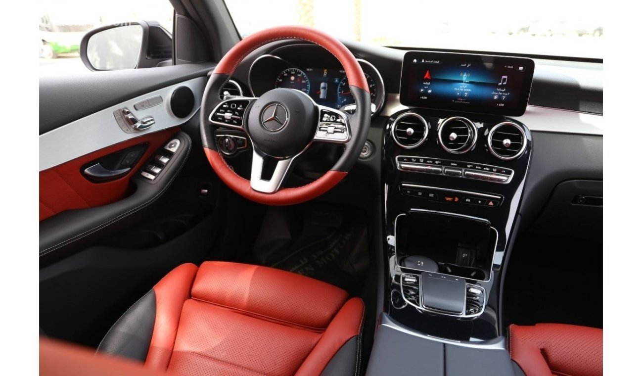 Mercedes-Benz GLC 300 4Matic 2tone interior.Local Registration + 5%