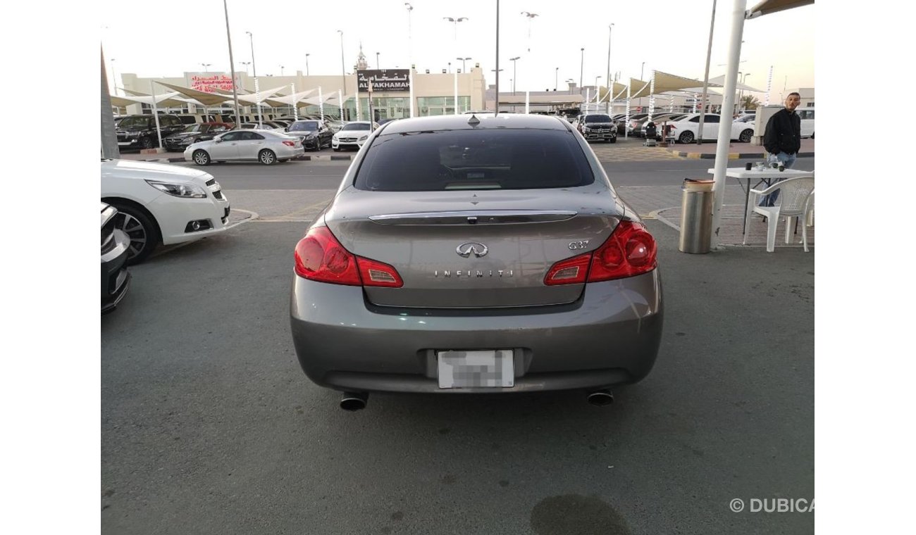 Infiniti G37