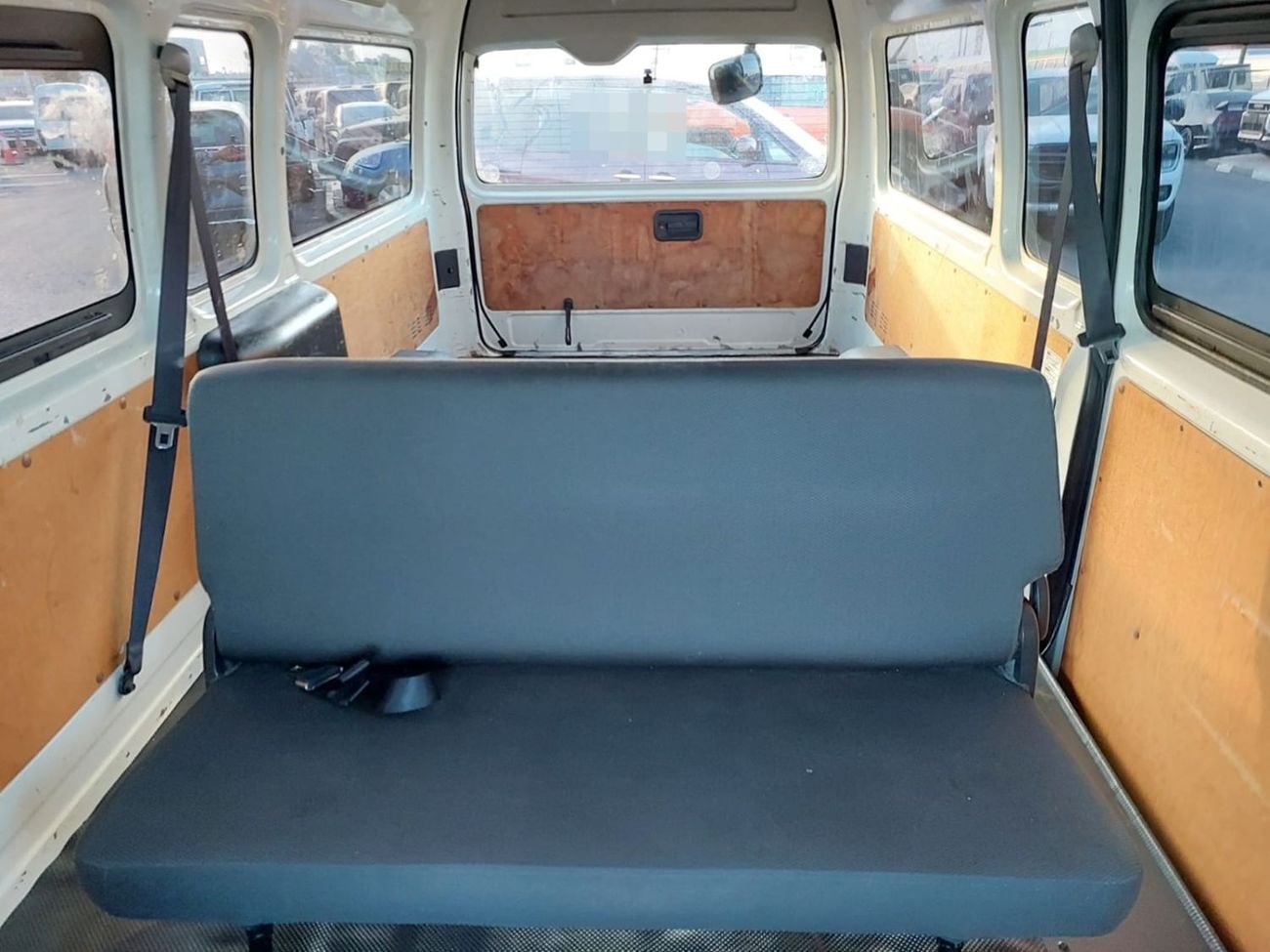 Toyota Hiace TOYOTA HIACE VAN RHD 2015 MODEL 3.0 L DIESEL AUTOMATIC(PM015396)