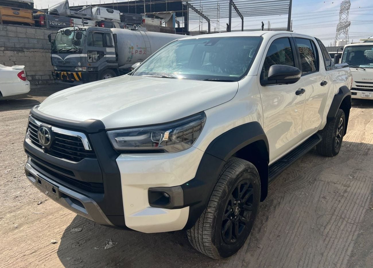 تويوتا هيلوكس RIGHT HAND DRIVE ONLY FOR EXPORT 2.8L AT PUSH START