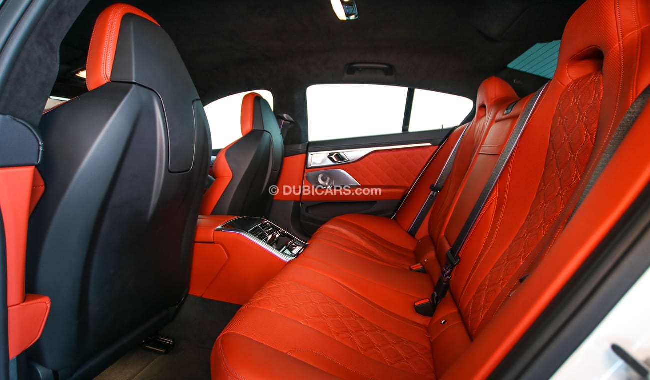 بي أم دبليو M8 Competition