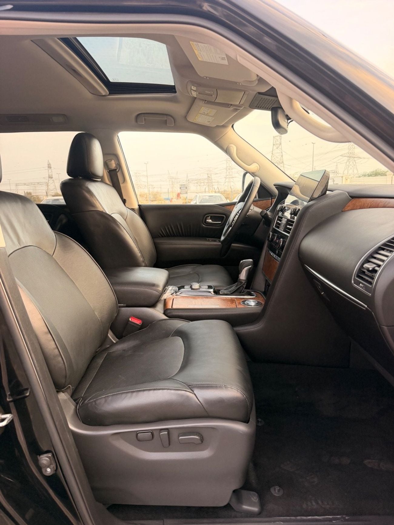 Nissan Armada SL full option Sunroof, 360 cameras 2022