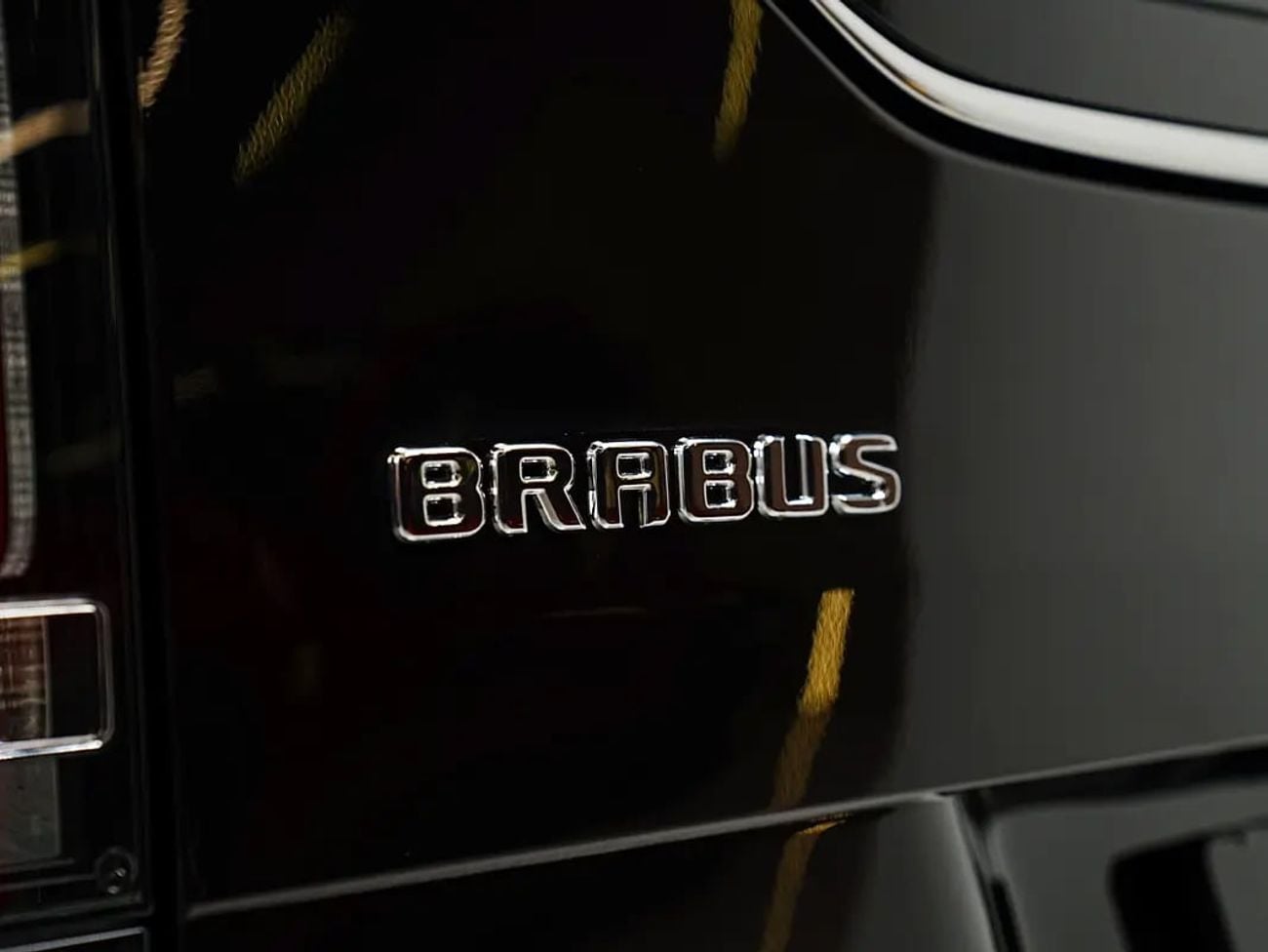 Mercedes Benz V300 AVANTGARDE BRABUS V300 EXTRA-LONG | GCC SPECS | DEALER WARRANTY