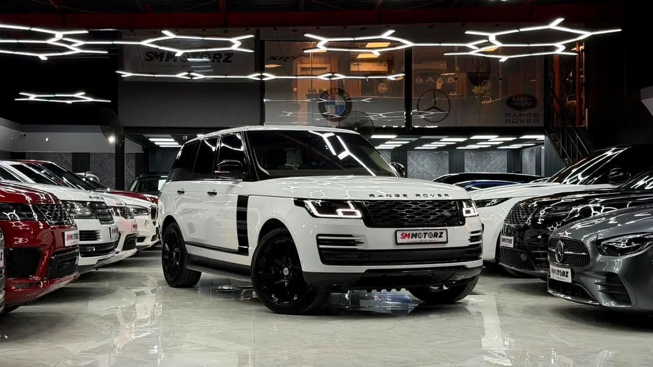 لاند روفر رينج روفر LWB HSE P360 3.0L VOGUE GCC SPECS FULLY ORIGINAL PAINT AND FULL SERVICE HISTORY AGENCY