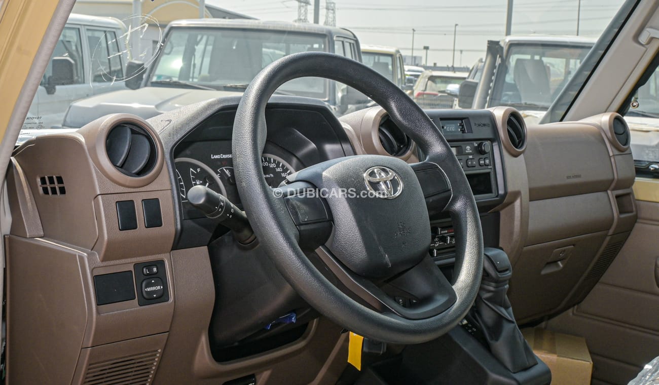 Toyota Land Cruiser Pick Up LC79 SC 4.0L AT YM 2024