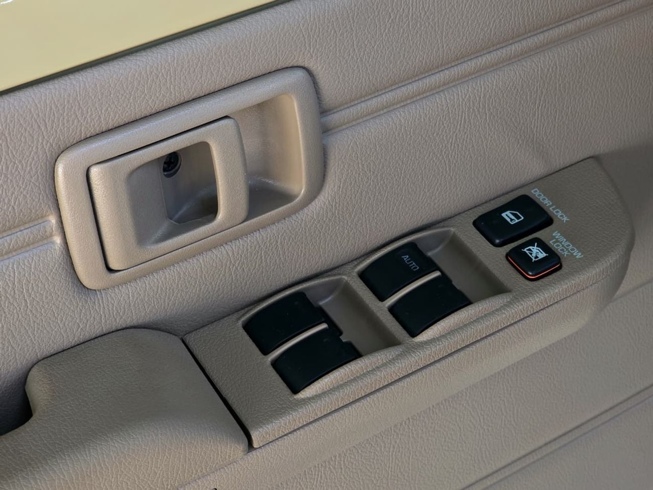 Toyota Land Cruiser Pick Up Toyota Land Cruiser LC79 DC 4.0 AT 2025 basic GCC