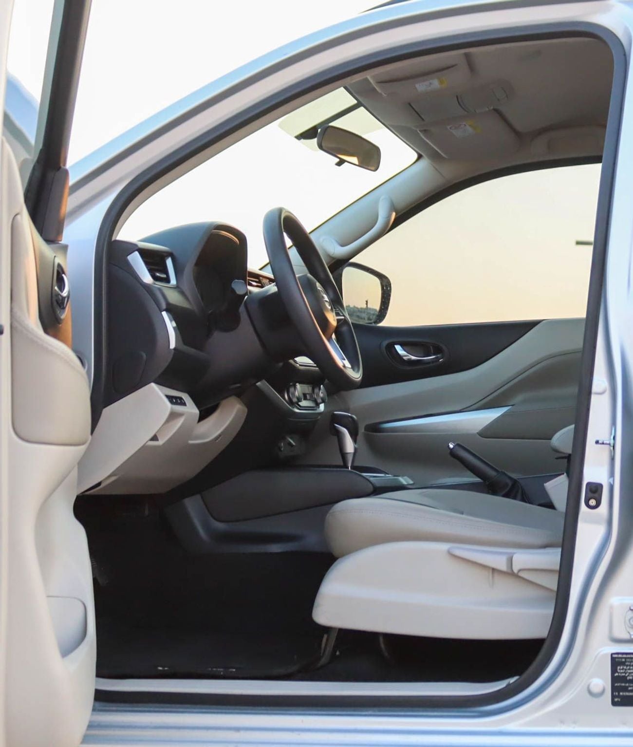 نيسان إكستيرا SE 2.5L RWD Nissan x-terra 2.5L 2022 GCC accident free in excellent condition 1538 P.M