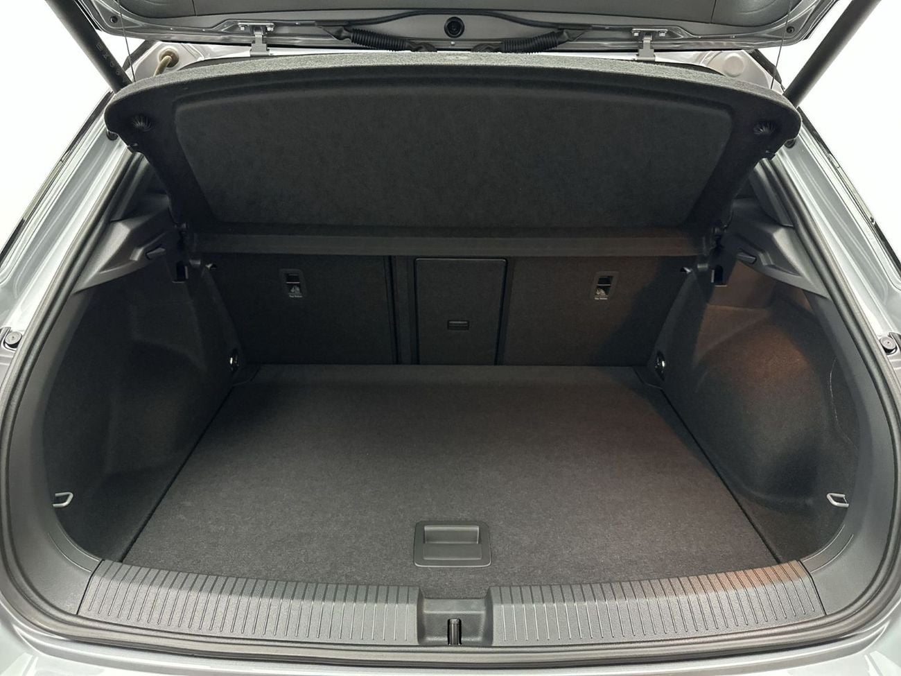 Volkswagen T ROC Style 1.4L without Sun Roof with Black Style 1.4L (Ref#42331) / 17,100 AED SAVINGS from New Car