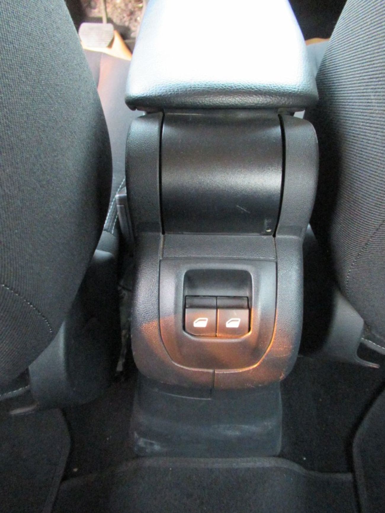 Peugeot 301 Active 2017 GCC 1.6L 4 Cylinders