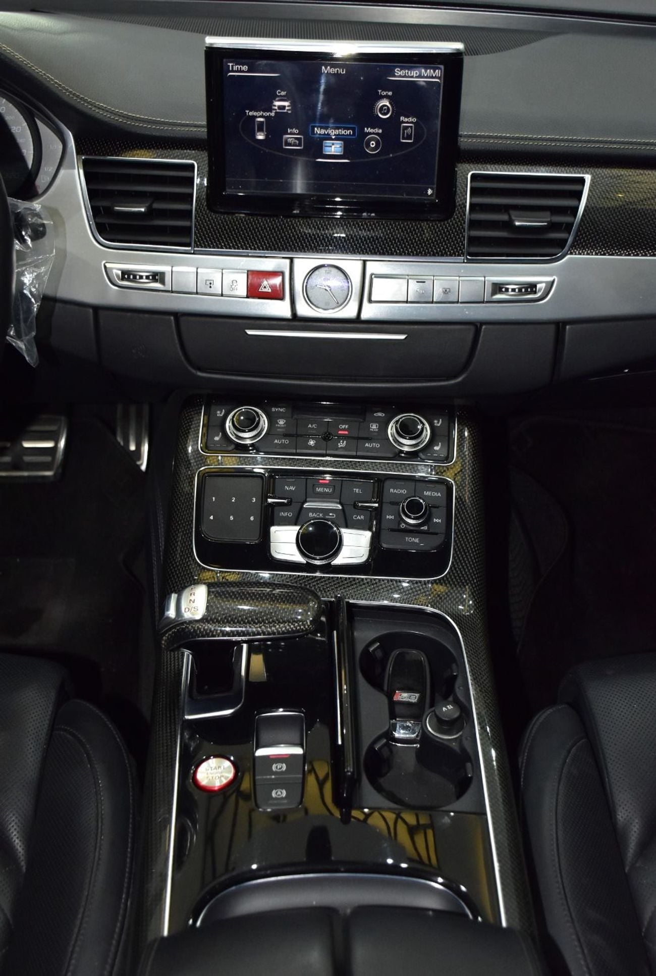 أودي S8 EXCELLENT DEAL for our Audi S8 TFSi ( 2013 Model ) in White Color Korean Specs