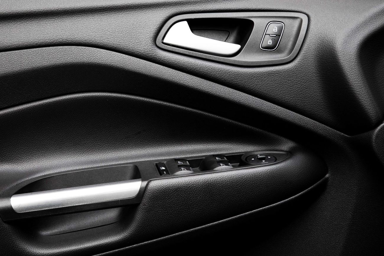 Ford Escape S | 979 P.M  | 0% Downpayment | Excellent Condition!