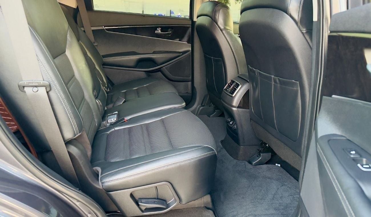 Kia Sorento PREMIUM CONDITION | LHD | 2.0L DIESEL ENGINE | 2015 | ELECTRIC AND MEMORY SEAT