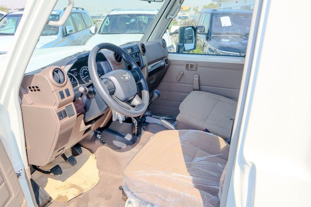 تويوتا لاند كروزر 70 Toyota Land Cruiser Hardtop 3-Door LC78 2.8L Diesel (2025 Model -