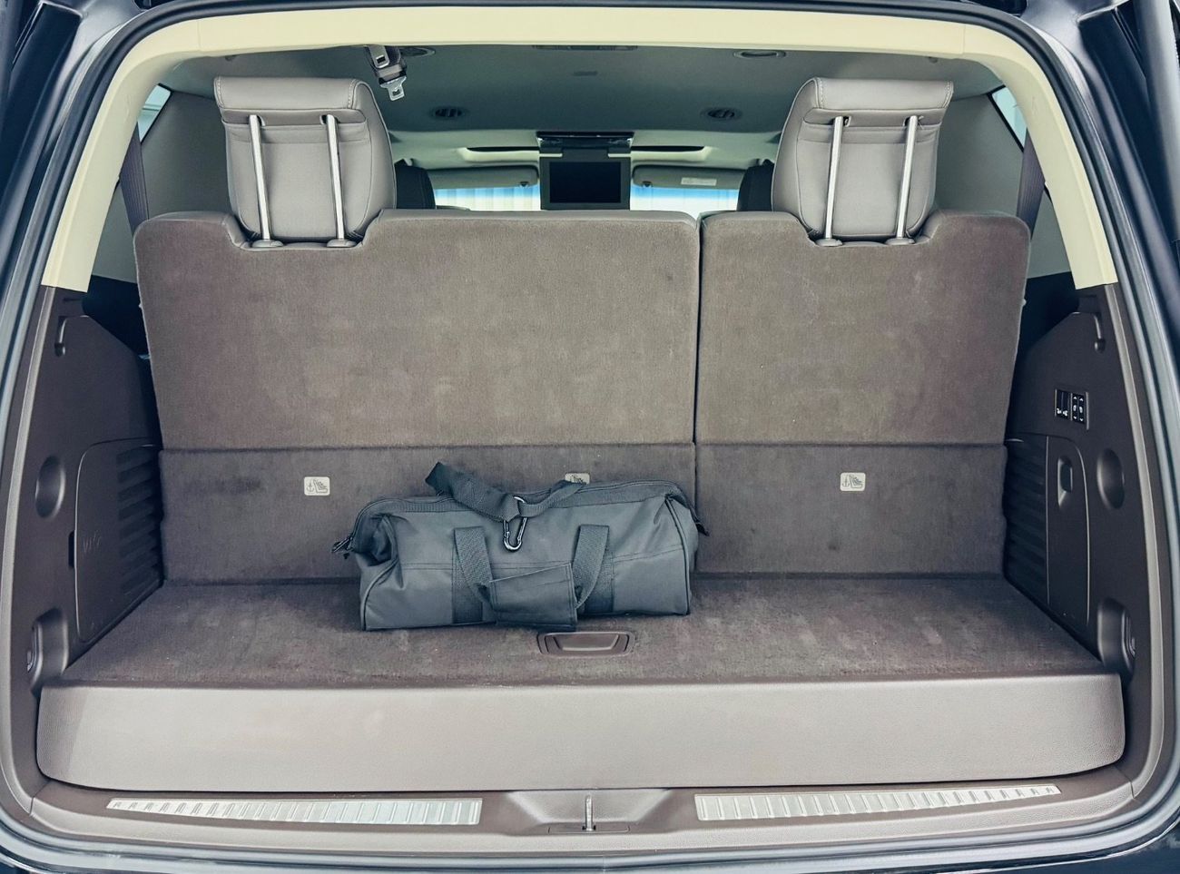 جي أم سي يوكون Denali 6.2L (9 Seater)