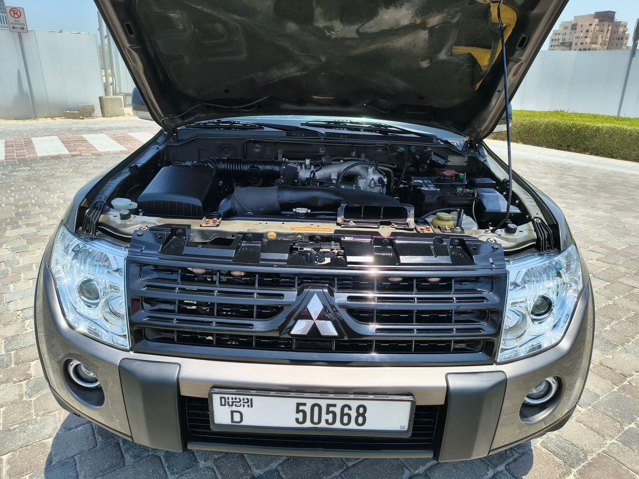 Mitsubishi Pajero GLS MIDLINE