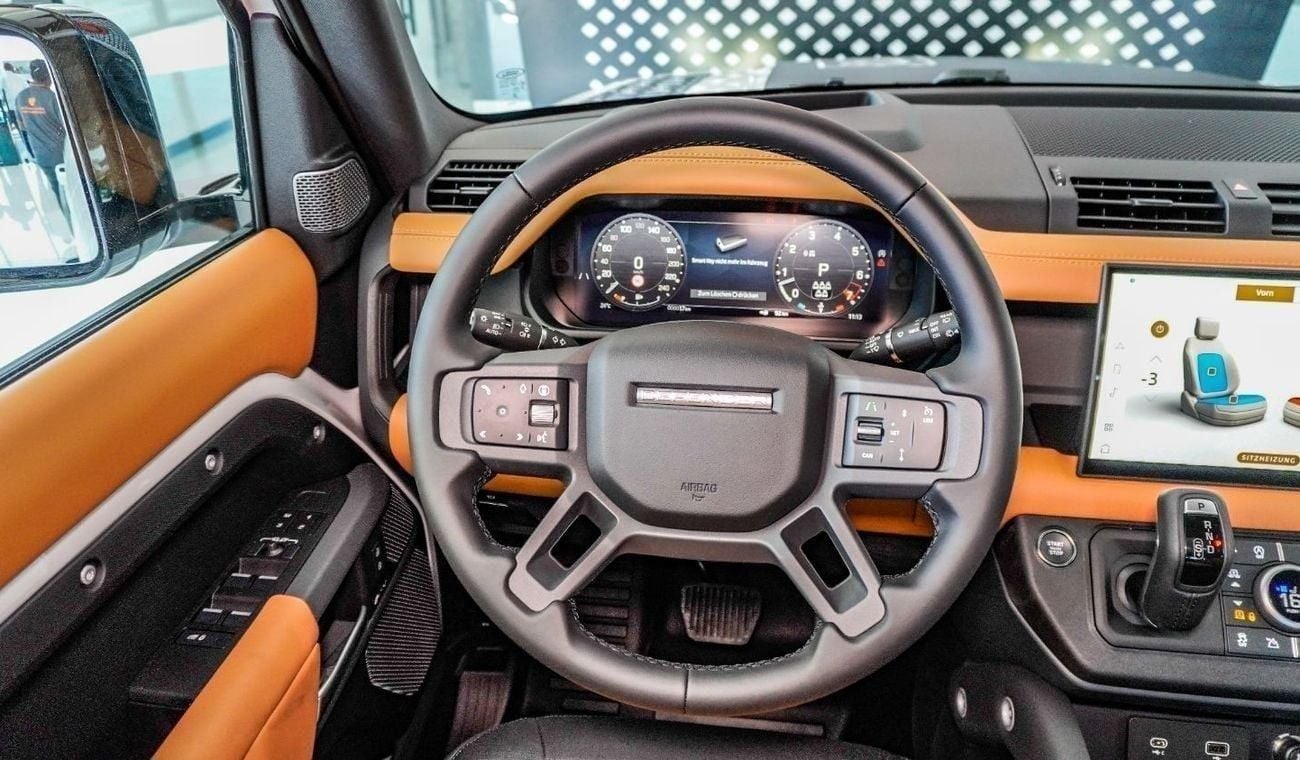 لاند روفر ديفندر | Black Pack Edition - 7seats - 2024 - 3 Years Warranty