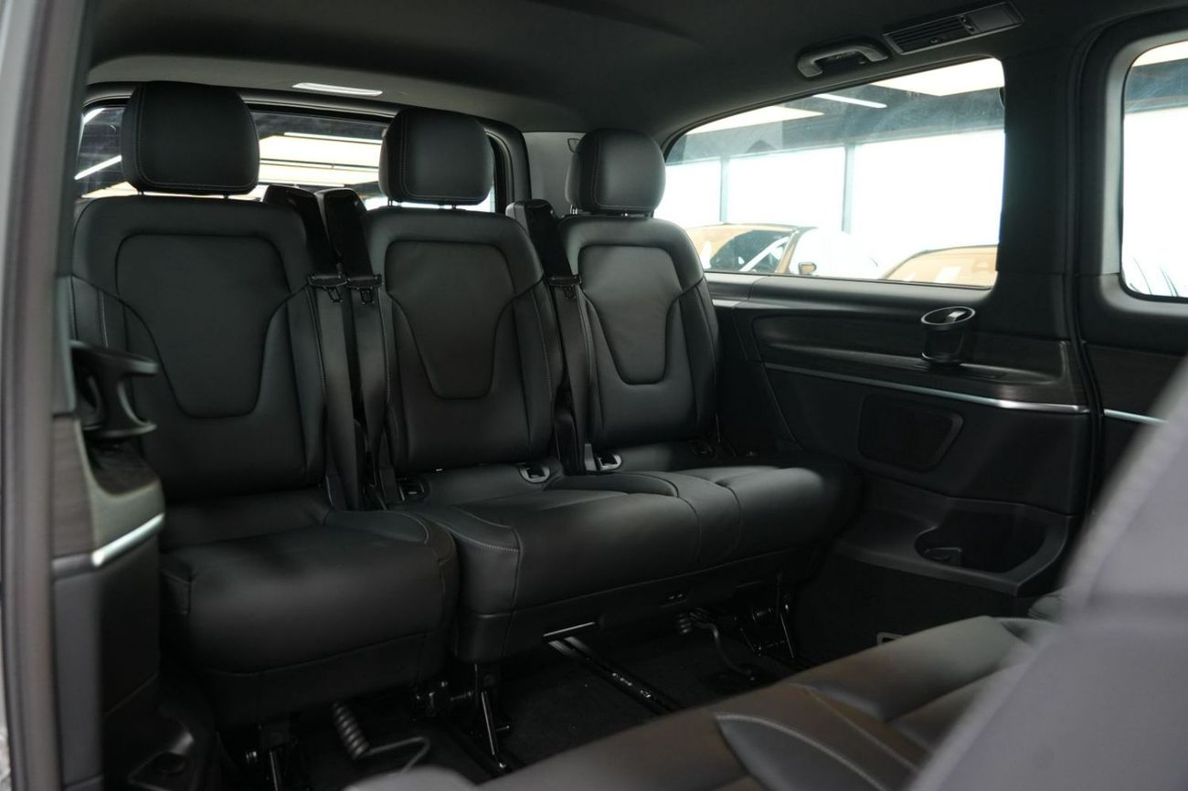 مرسيدس بنز V 300 ‏Mercedes-Benz V 300 AVANTGARDE | 2026 GCC 0km | Agency Warranty