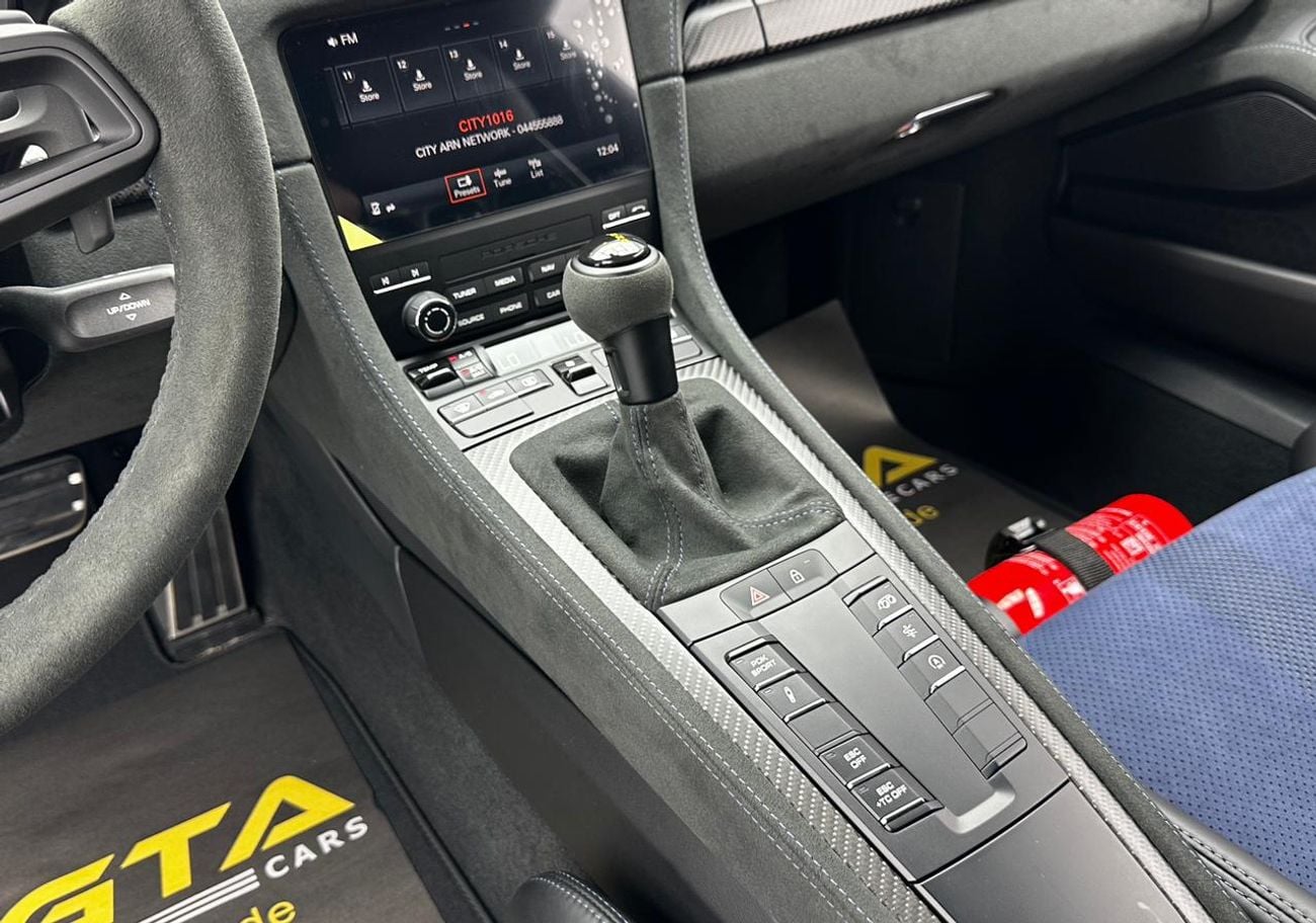 بورش كايمان 718 GT4 RS 2025 Porsche 718 Cayman GT4 RS Weissach Package, Feb/2027 Porsche Warranty, Excellent Condition, GCC
