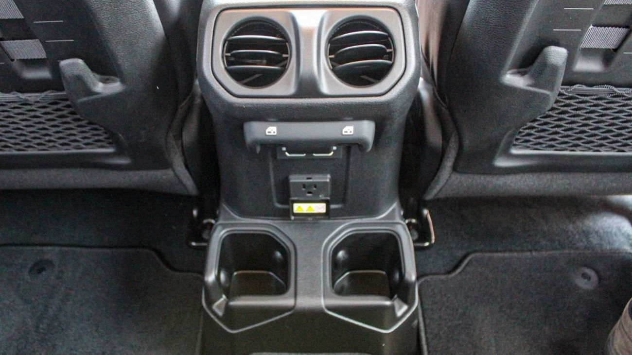 جيب جلادياتور JEEP GLADIATOR RUBICON 3.6L 4X4 8AT