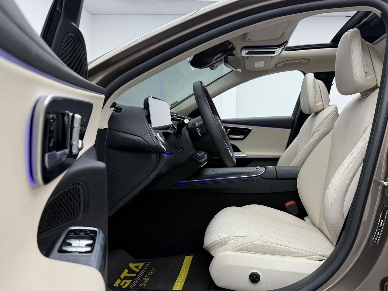 Mercedes-Benz E200 2.0L 2024 Mercedes Benz E200 AMG, Warranty, Fully Loaded, Very Low Kms, Excellent Condition, Korean