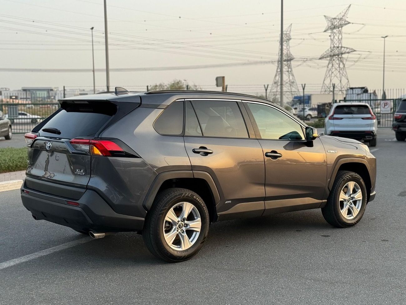 Toyota RAV4 Hybrid XLE 2.5L