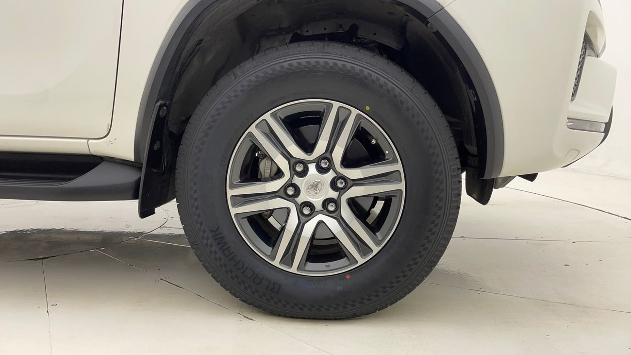 تويوتا فورتونر EXR 2.7 | بدون دفعة مقدمة | اختبار القيادة في المنزل