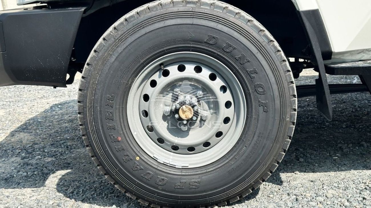 تويوتا لاند كروزر 70 Toyota Land Cruiser 78 4.2L DSL13 seater MT