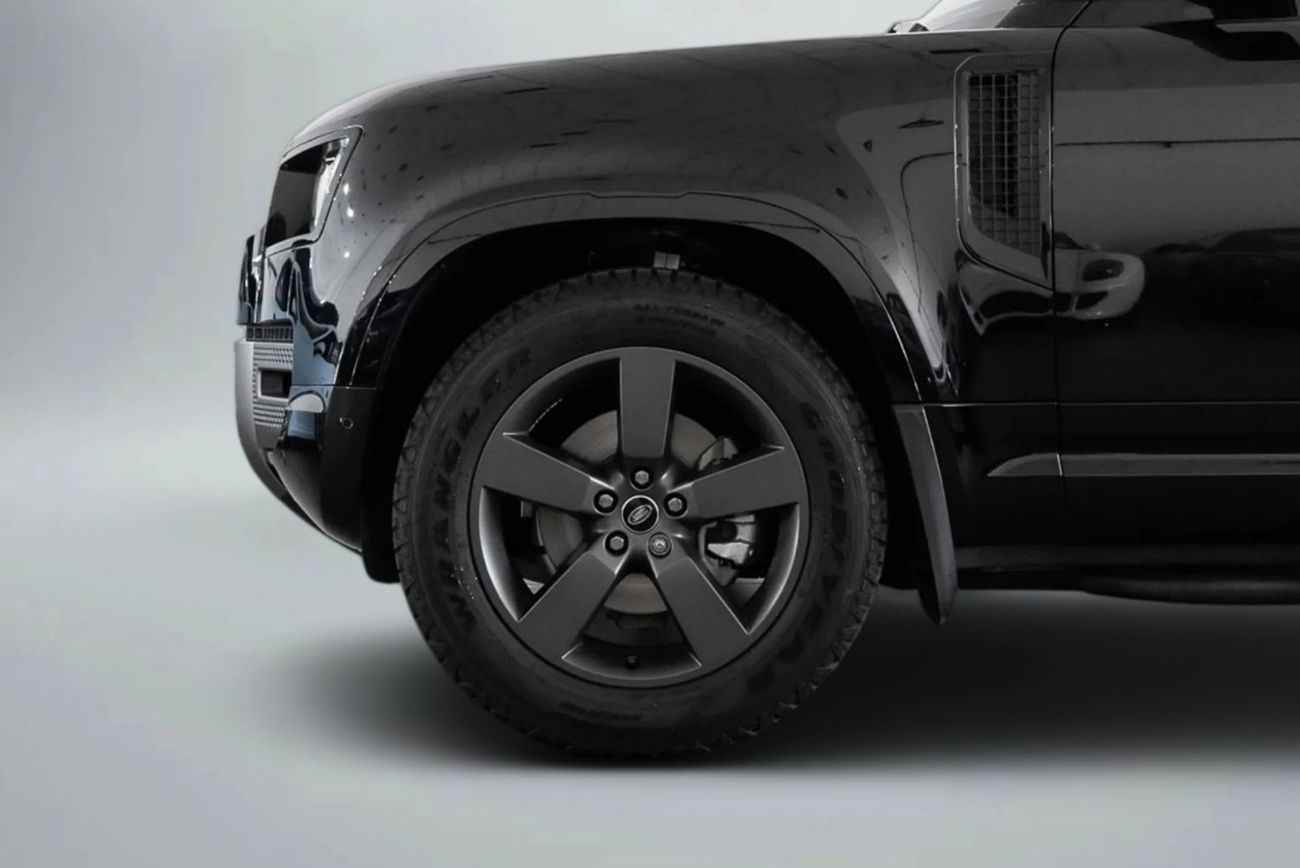 Land Rover Defender P300 110 SE 2.0L (5 Seater)