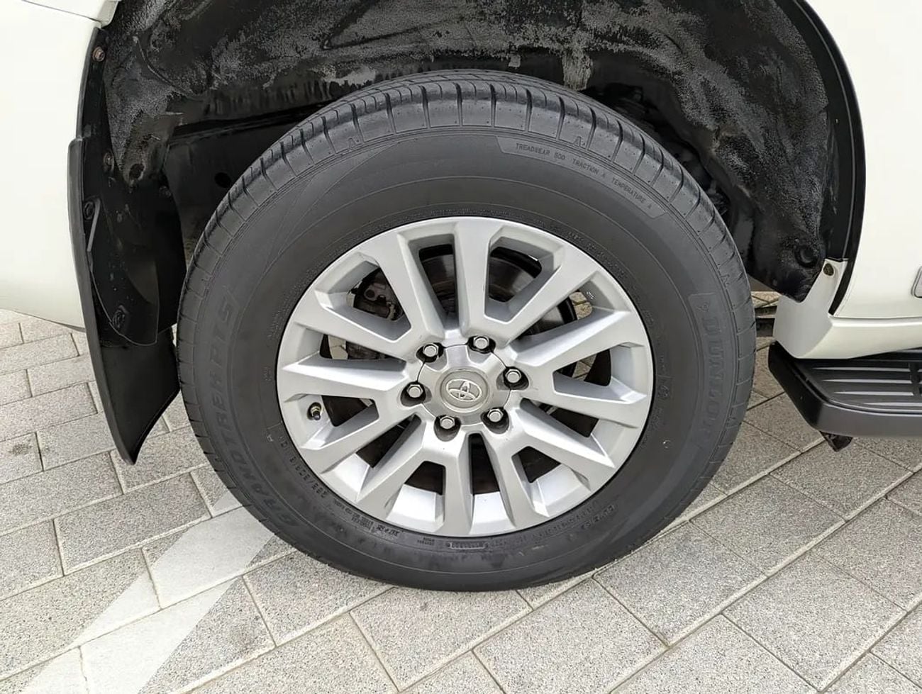 Toyota Prado VXR Full Option-V6 4.0L-GCC specs-Well Maintained