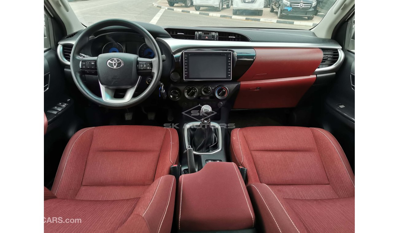 Toyota Hilux FULL OPT / 2.7L Petrol, M/T, DVD Camera, Fabric Seat ,4WD ( LOT # 456)