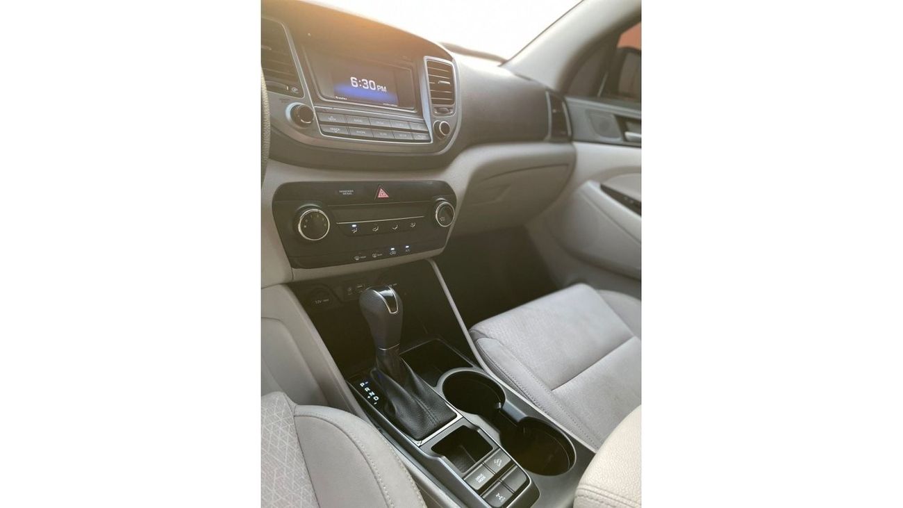 Hyundai Tucson 2016 Hyundai Tucson 2.0L V4 - GDi 4x4 AWD - Electric Seat and Rear CAM -