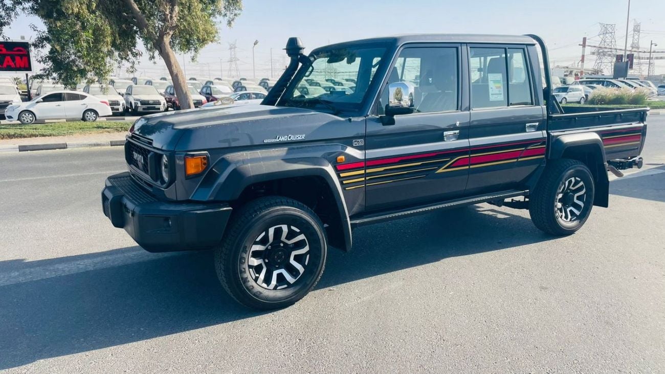 تويوتا لاند كروزر بيك آب LC79 DOUBLE CABIN 70TH ANNIVERSARY 4.0 AUTOMATIC