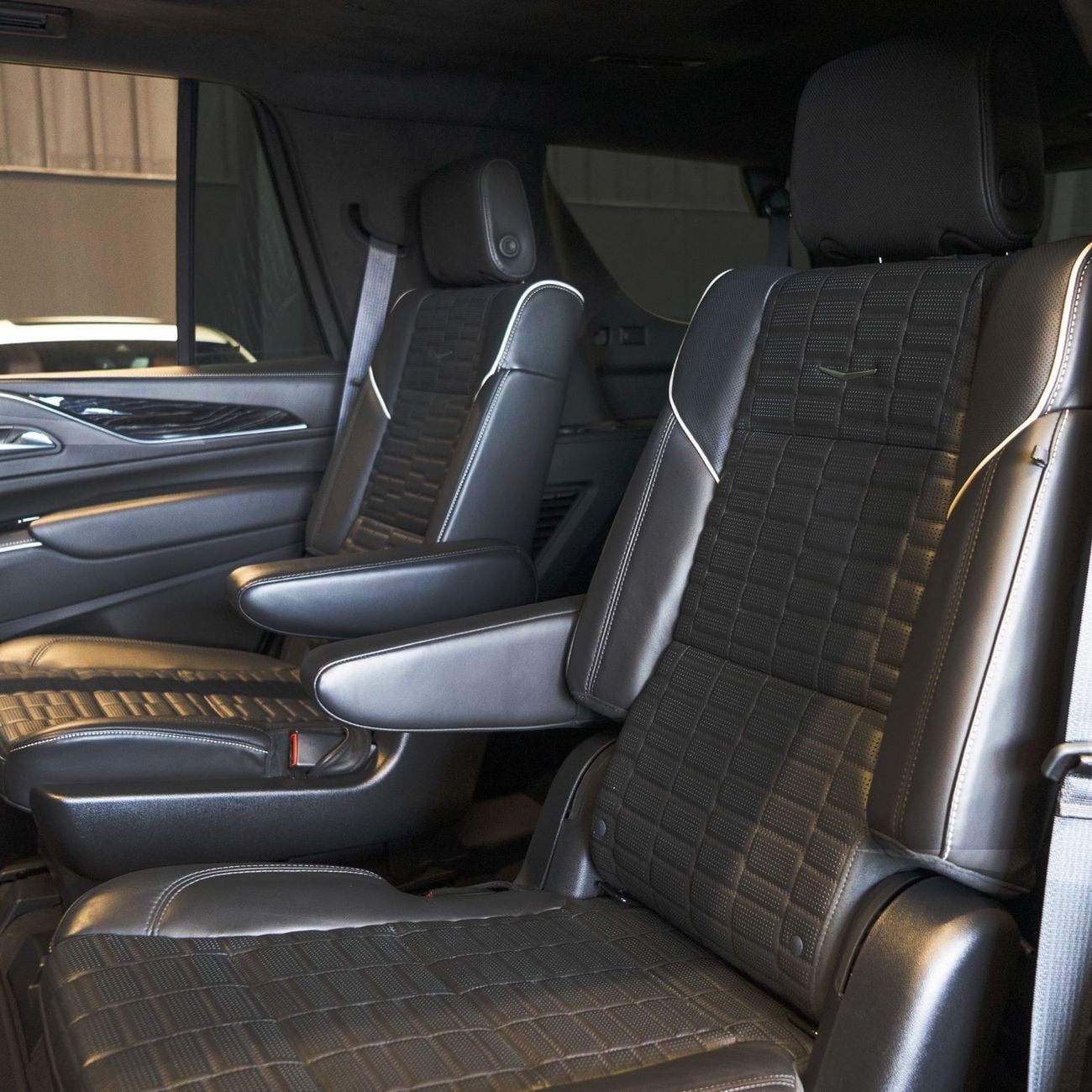 Cadillac Escalade Escalade-V 6.2L AED 8,240 p.m • 0% Downpayment • Cadillac Escalade V  • Agency Warranty