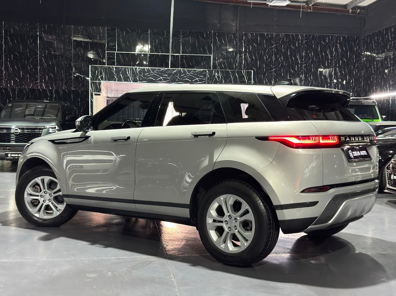 لاند روفر رانج روفر إيفوك P200 S 2.0L 2021 Range Rover Evoque P200 S, 2026 Range Rover Warranty + Service Pack, Low Kms, GCC